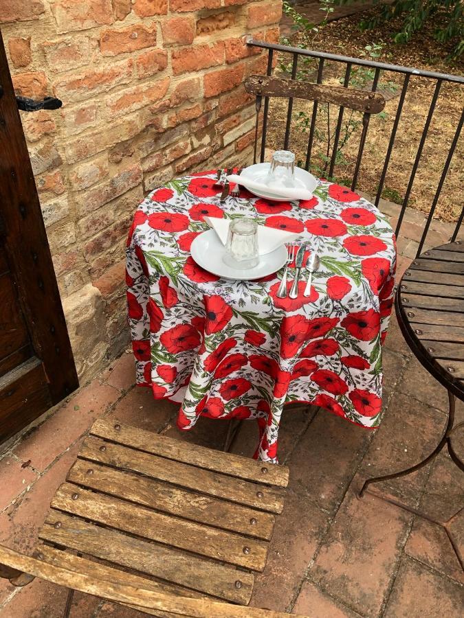Al Giardino Degli Etruschi Pensionat Chiusi Exteriör bild