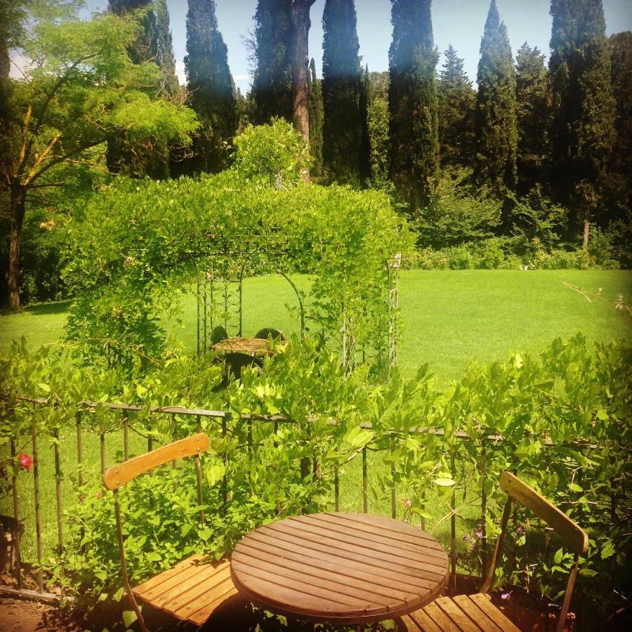 Al Giardino Degli Etruschi Pensionat Chiusi Exteriör bild